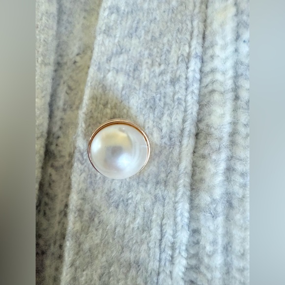 Abercrombie & Fitch Light Gray Knit Top - Picture 5 of 5